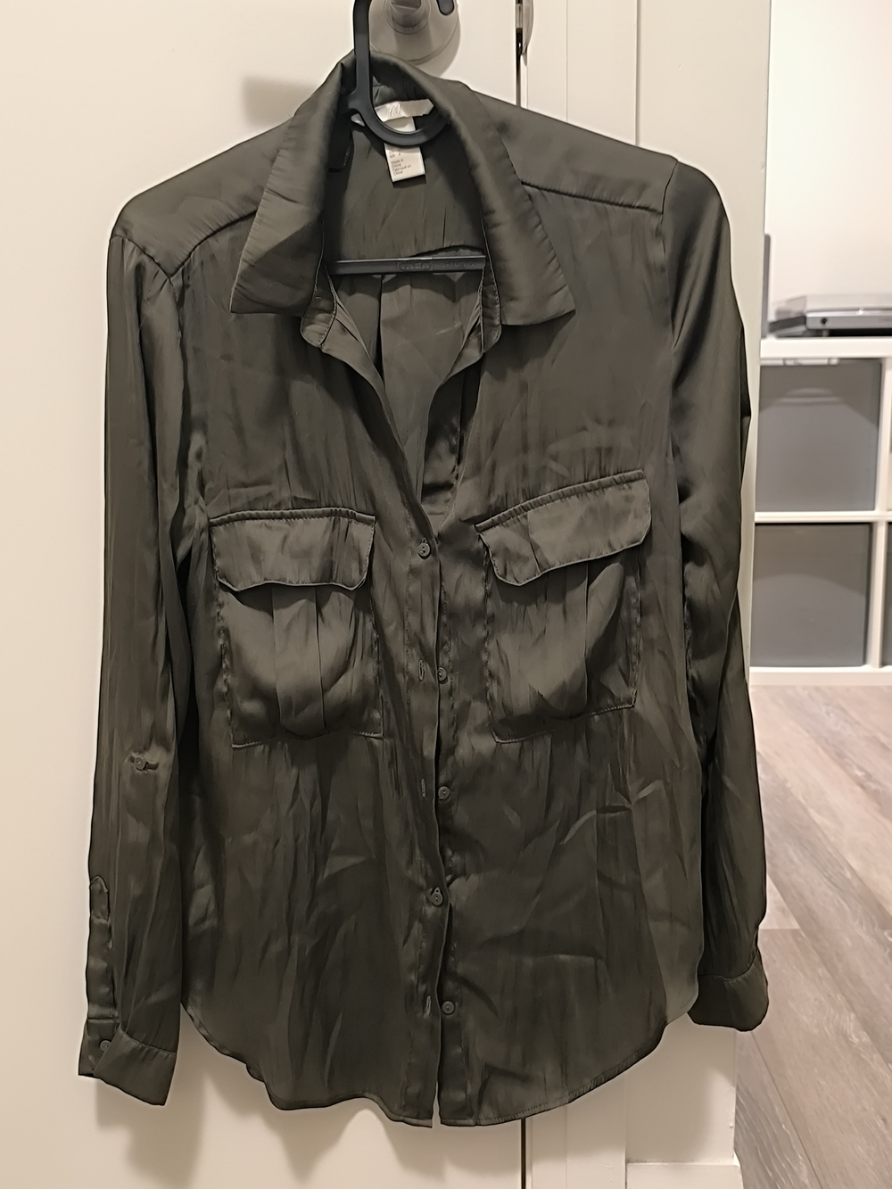 H&M Olive Green Silky V Neck Roll Tab Sleeve Tunic Dress Shirt US4